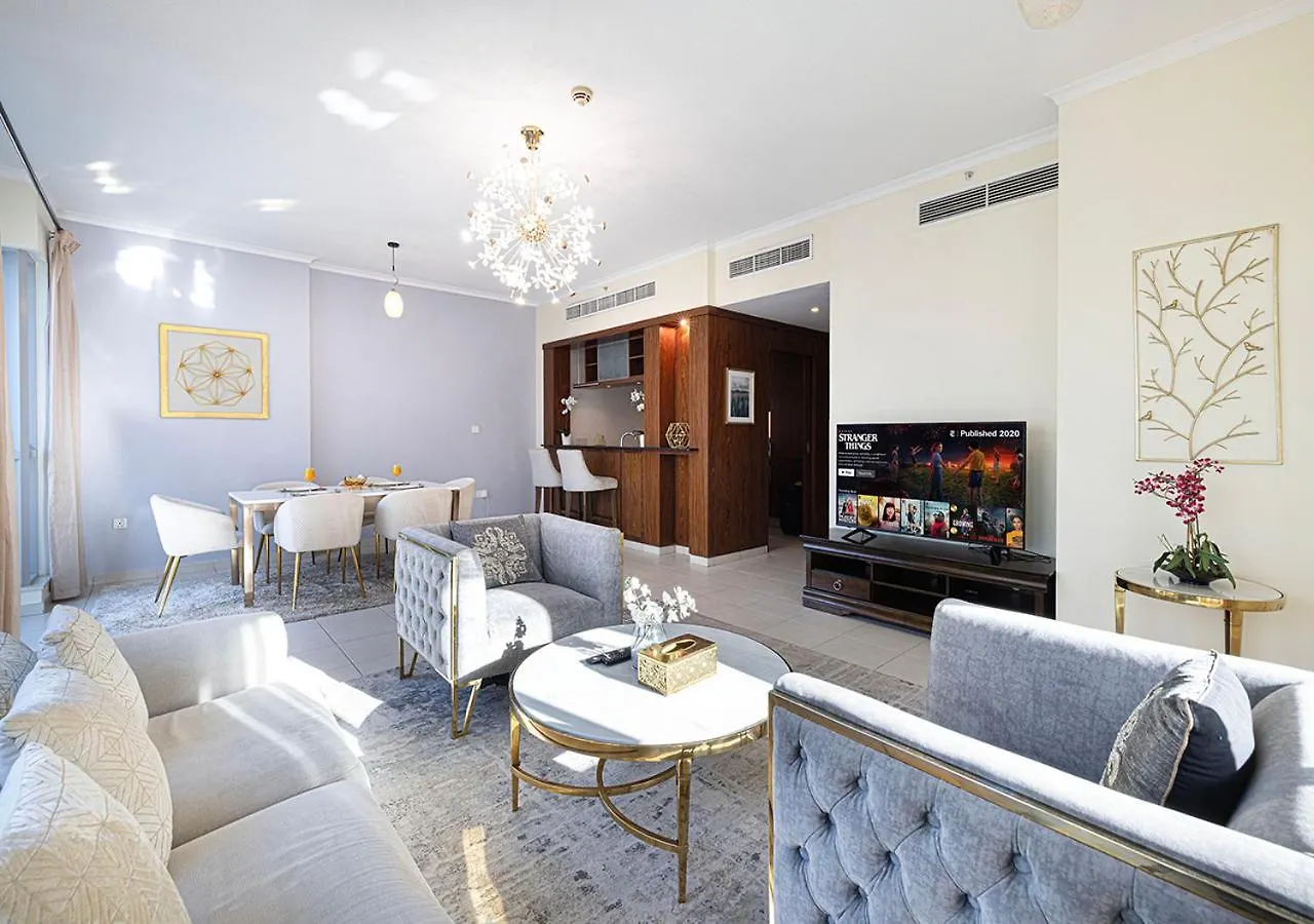 公寓 Stunning 2 Bedroom Burj Khalifa Fountain Views 迪拜