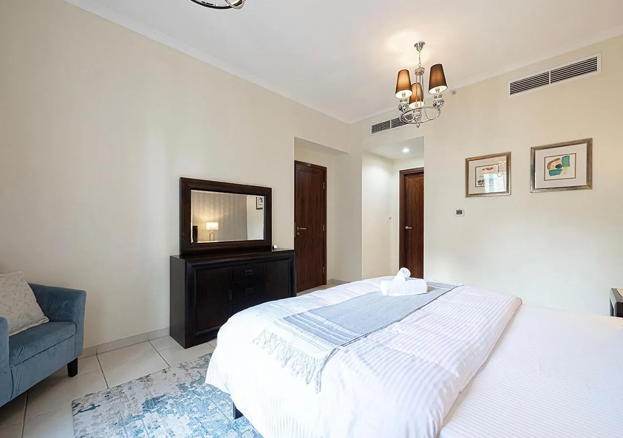 Stunning 2 Bedroom Burj Khalifa Fountain Views 迪拜 0*,