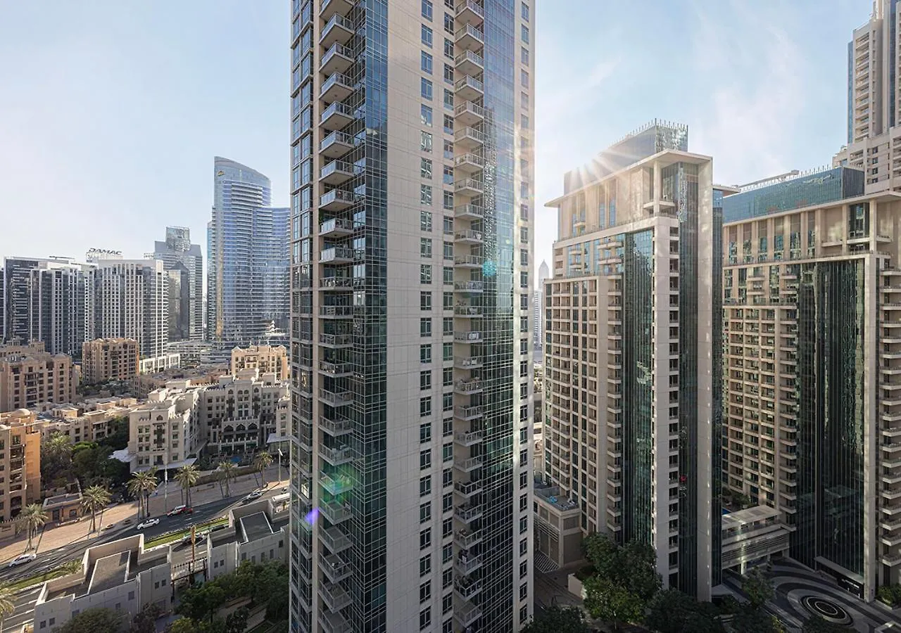 Stunning 2 Bedroom Burj Khalifa Fountain Views 迪拜 公寓