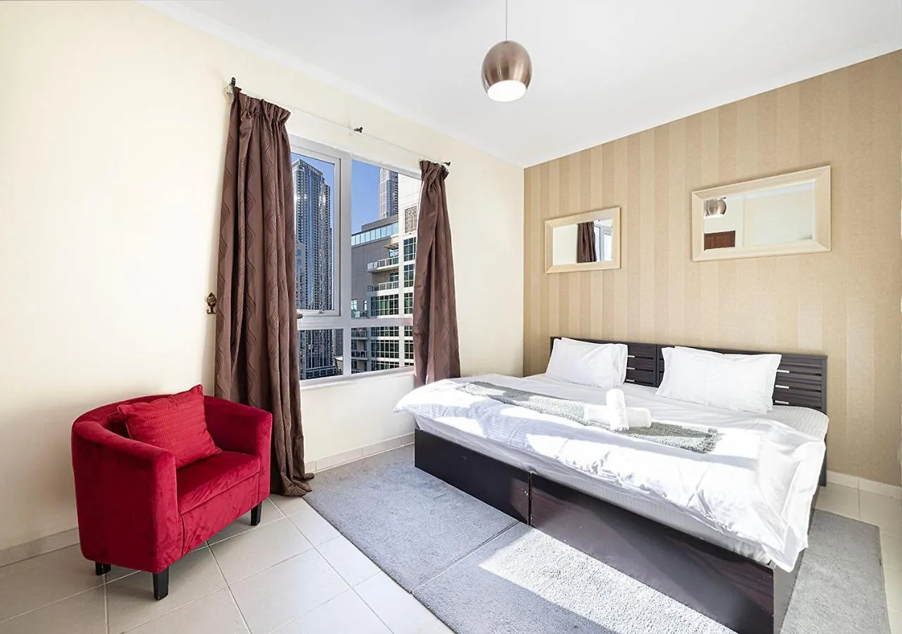 Stunning 2 Bedroom Burj Khalifa Fountain Views 迪拜